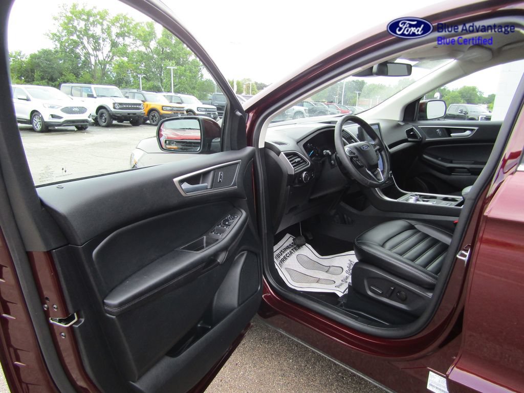 Certified 2024 Ford Edge SEL w/ Convenience Package AWD/4WD image 16
