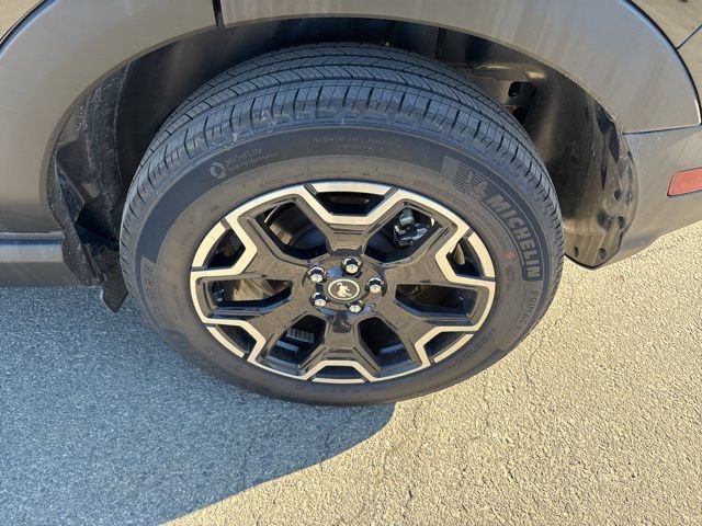Certified 2025 Ford Bronco Sport Outer Banks w/ Outer Banks Tech Package+ AWD/4WD image 11
