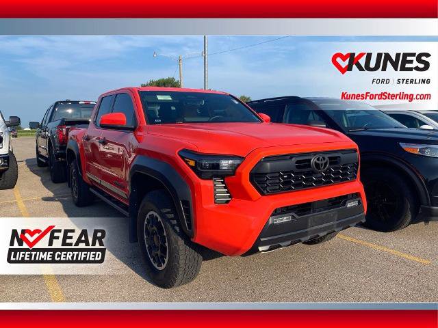 Used 2024 Toyota Tacoma TRD Off-Road AWD/4WD image 1