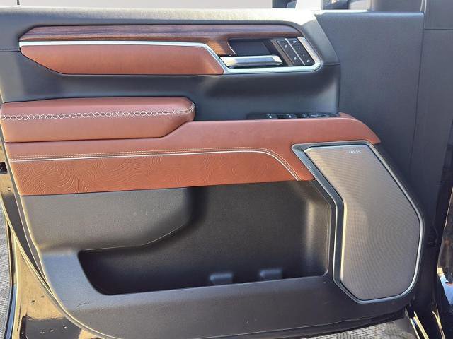 Used 2025 GMC Sierra 2500 Denali Ultimate image 15