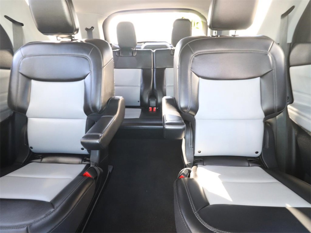 Certified 2022 Ford Explorer XLT w/ Equipment Group 202A image 13