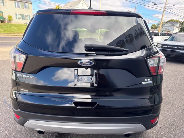 Certified 2018 Ford Escape SE w/ SE Sync 3 Package AWD/4WD image 7