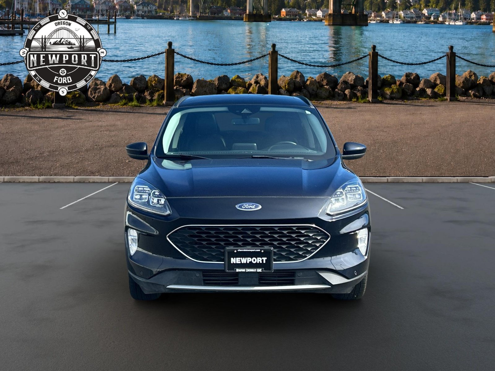 Certified 2021 Ford Escape Titanium AWD/4WD image 2