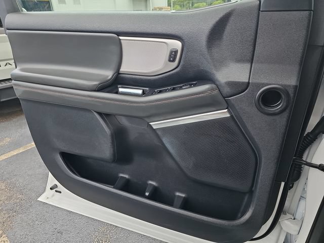 Certified 2025 Ford Expedition Active AWD/4WD image 35