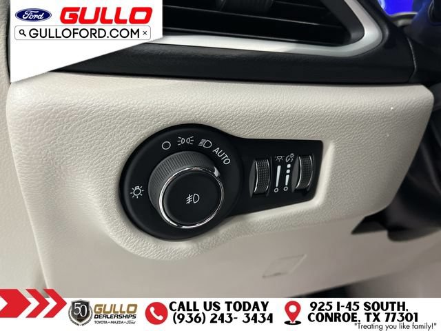 Used 2023 Chrysler Pacifica Touring-L FWD image 20