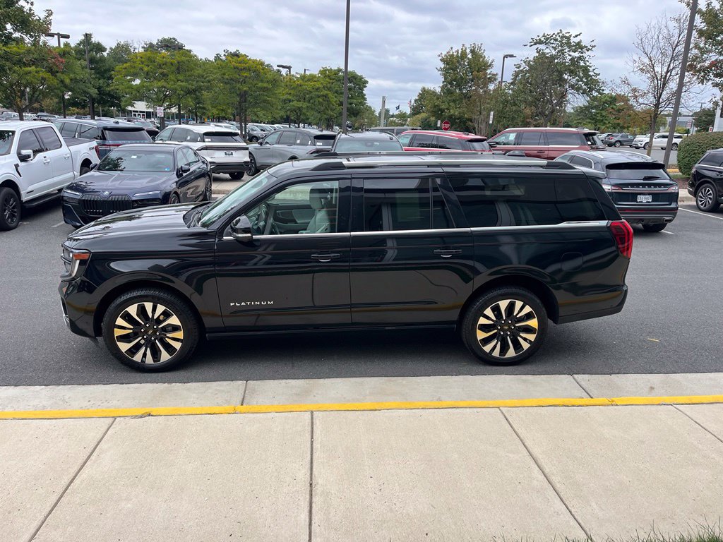 Certified 2025 Ford Expedition Max Platinum w/ Driver's Package AWD/4WD image 6
