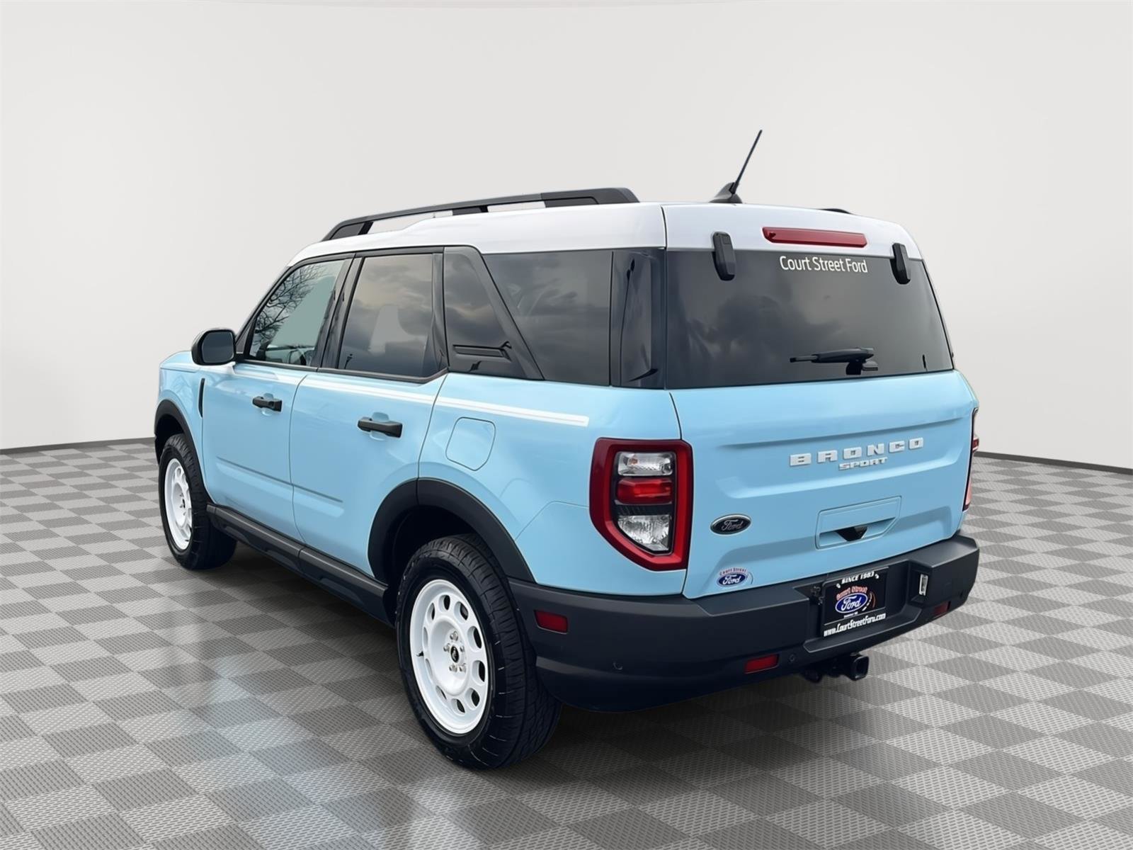 Certified 2024 Ford Bronco Sport Heritage w/ Heritage Convenience Package AWD/4WD image 3