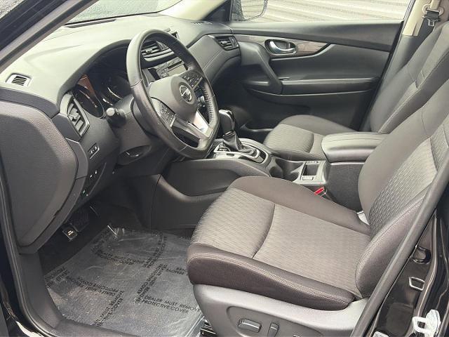 Used 2018 Nissan Rogue SV image 9