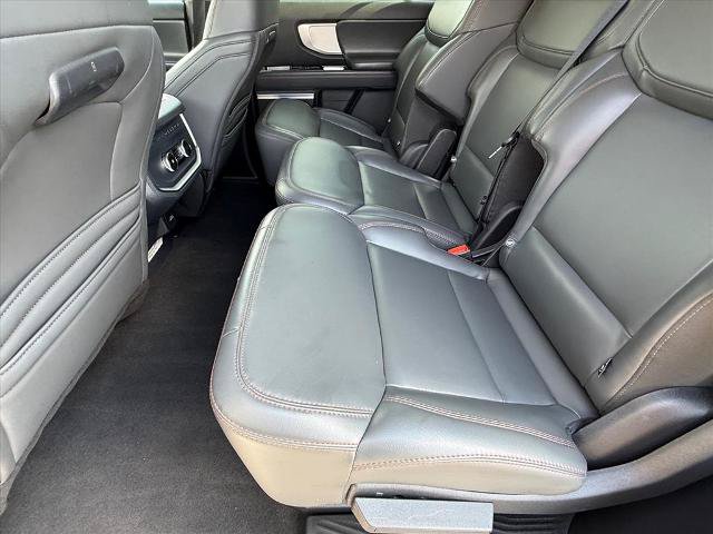 Certified 2025 Ford Expedition Active AWD/4WD image 11