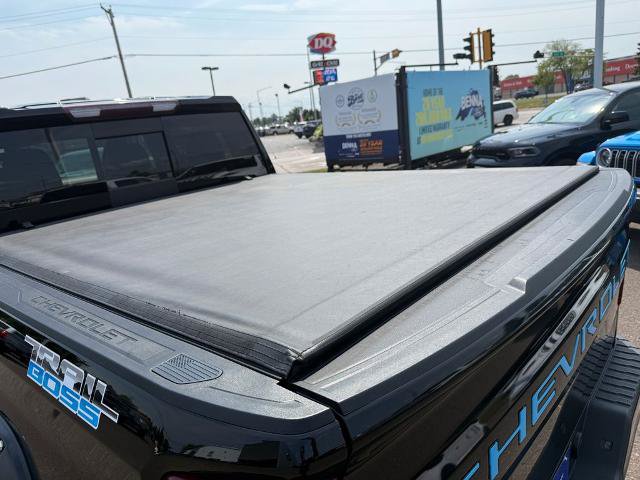 Used 2019 Chevrolet Silverado 1500 LT Trail Boss AWD/4WD image 26