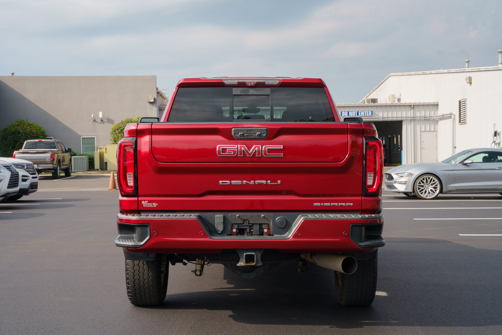 Used 2021 GMC Sierra 2500 Denali w/ Denali Ultimate Package AWD/4WD image 8