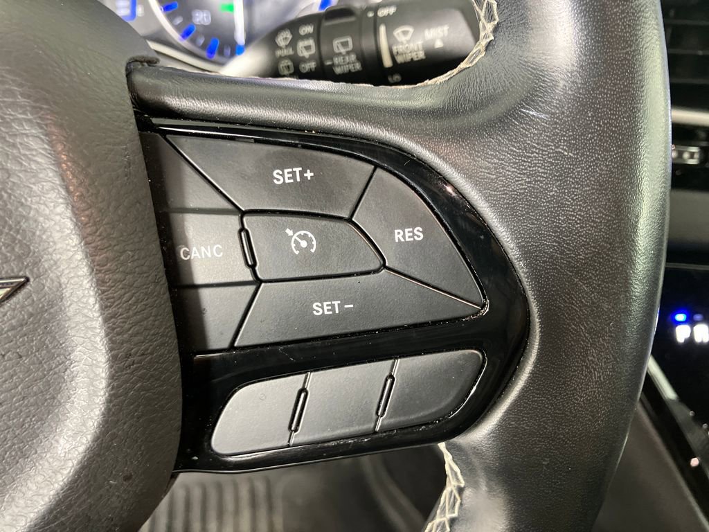 Used 2020 Chrysler Pacifica Touring w/ S Appearance Package image 18