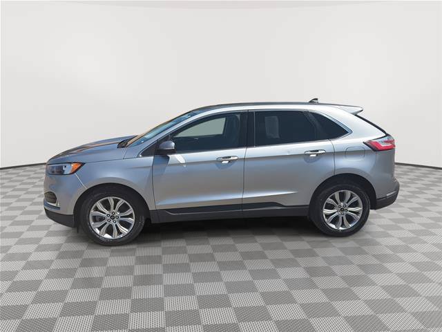 Certified 2024 Ford Edge Titanium AWD/4WD image 2