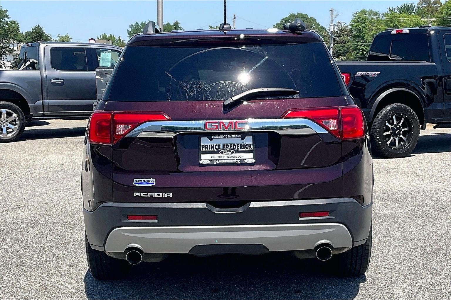 Used 2017 GMC Acadia SLE w/ LPO, Floor Liner Package FWD image 4