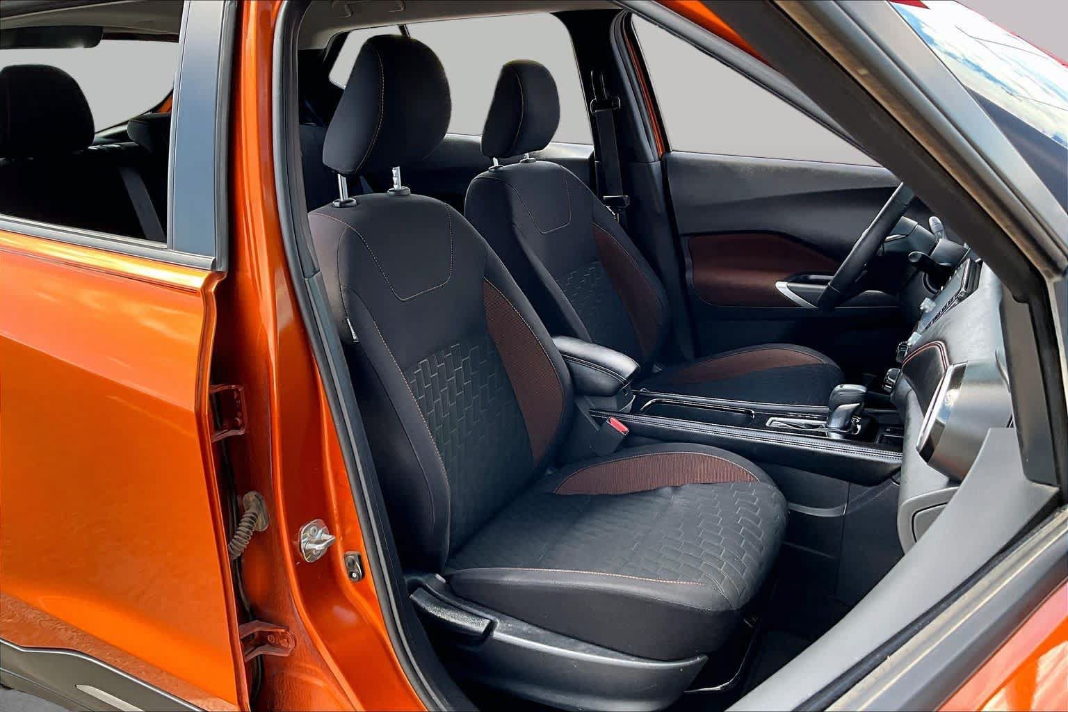 Used 2023 Nissan Kicks SR FWD image 9