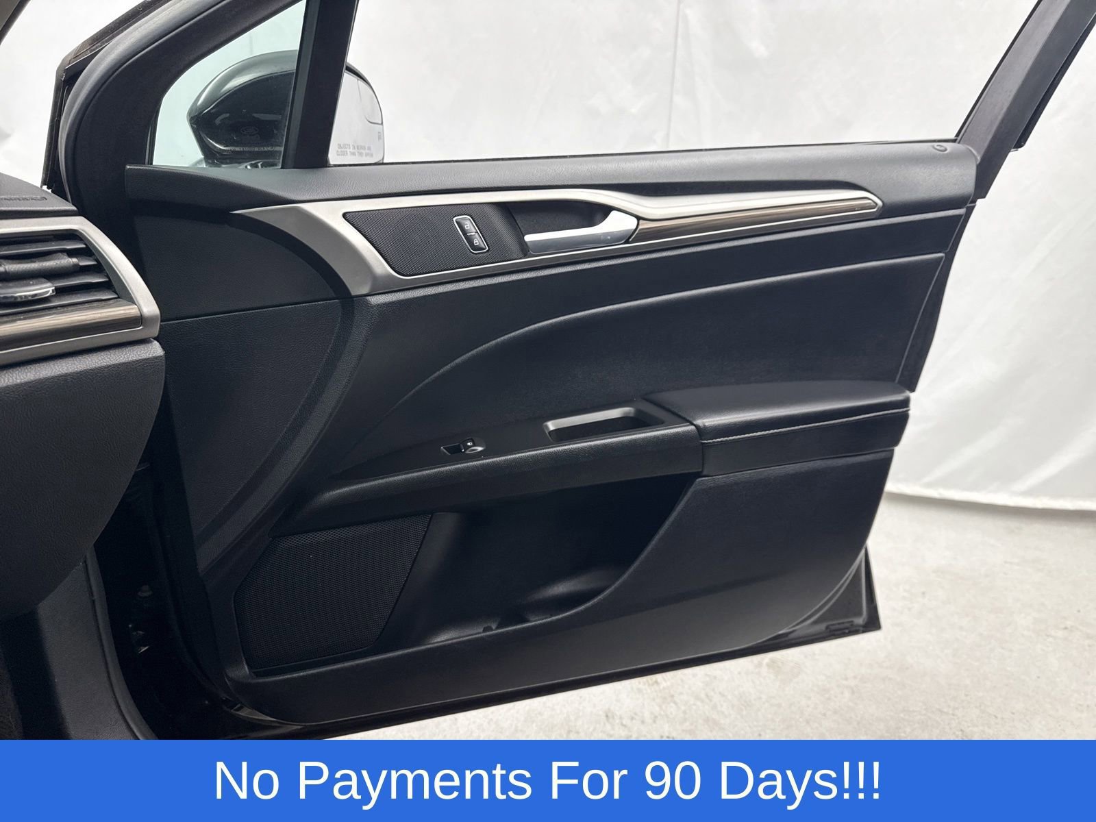 Certified 2018 Ford Fusion SE w/ Fusion SE Technology Package image 23