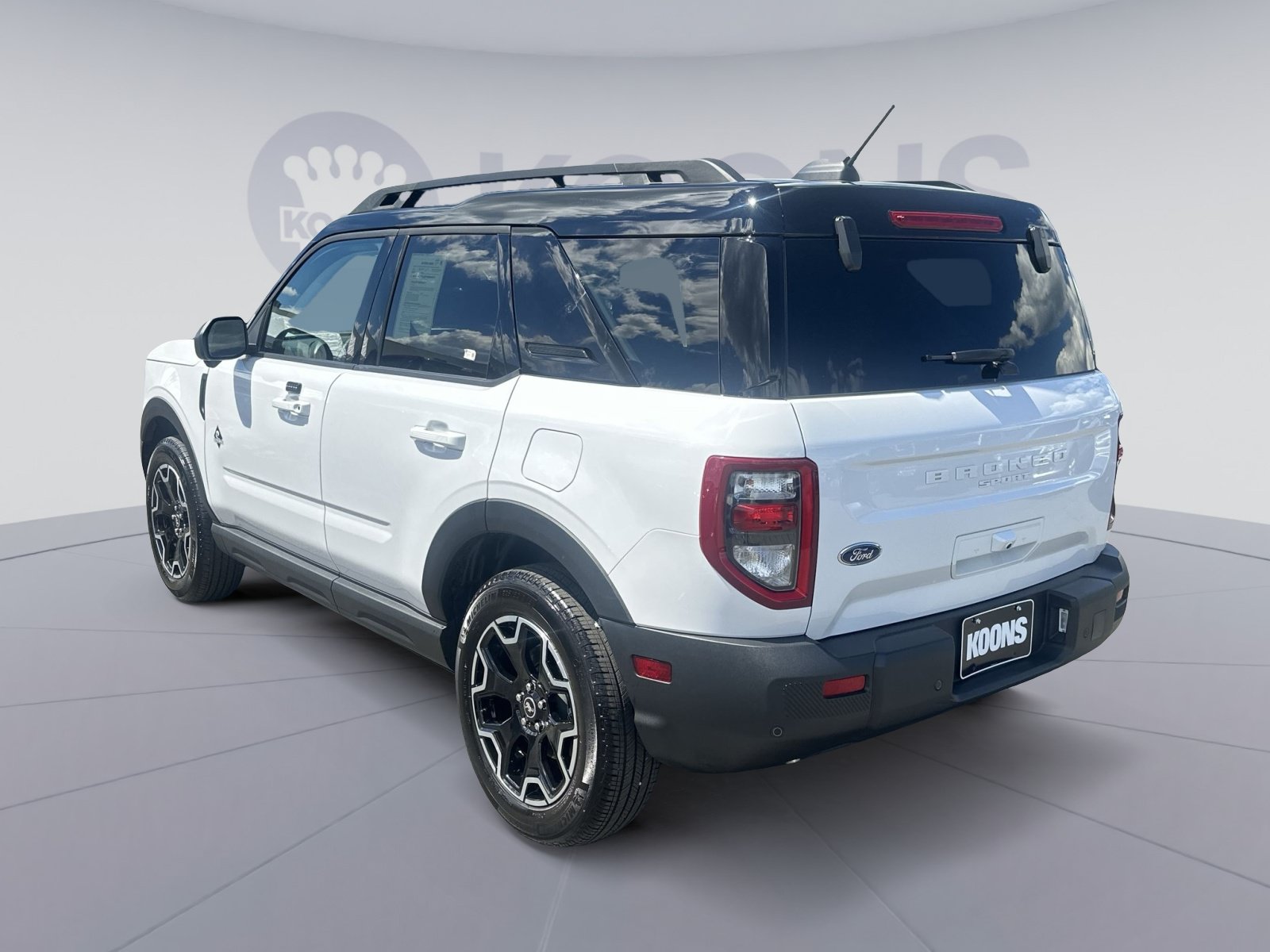 Certified 2025 Ford Bronco Sport Outer Banks w/ Outer Banks Tech Package+ AWD/4WD image 8