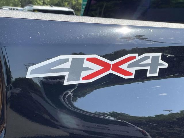 Used 2024 Chevrolet Silverado 2500 LT w/ Convenience Package image 8