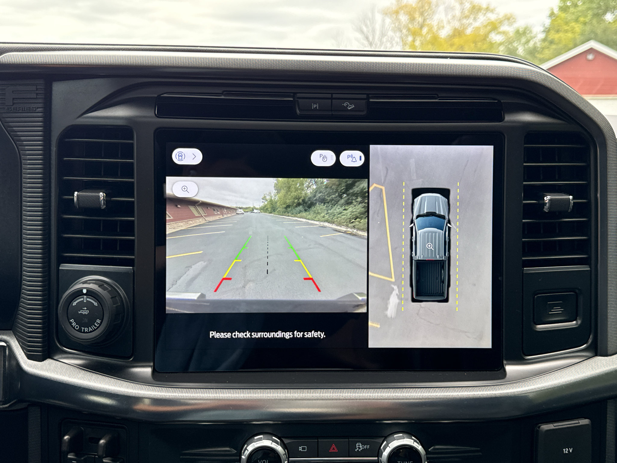 Certified 2025 Ford F150 Platinum w/ FX4 Off-Road Package AWD/4WD image 45