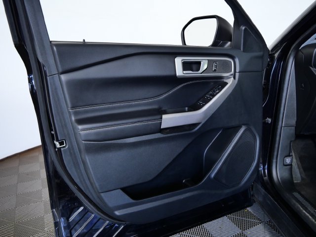 Certified 2023 Ford Explorer XLT w/ Equipment Group 202A AWD/4WD image 15