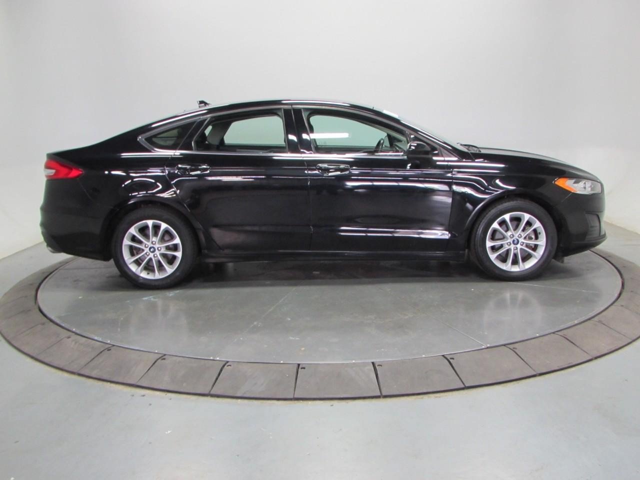 Certified 2020 Ford Fusion SE FWD image 7