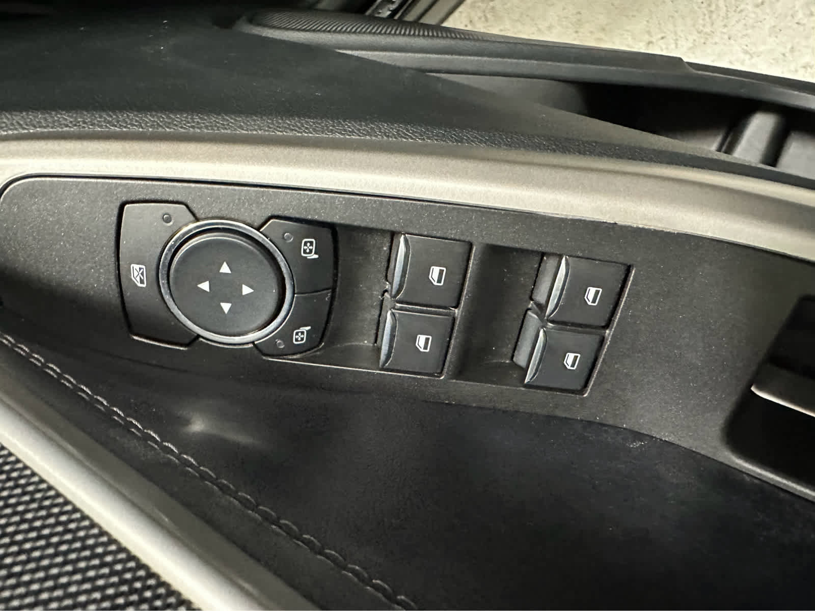 Certified 2022 Ford Explorer XLT w/ Equipment Group 202A image 17