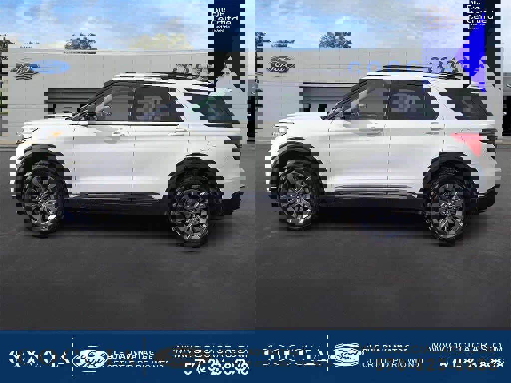 Certified 2022 Ford Explorer XLT w/ Equipment Group 202A image 7