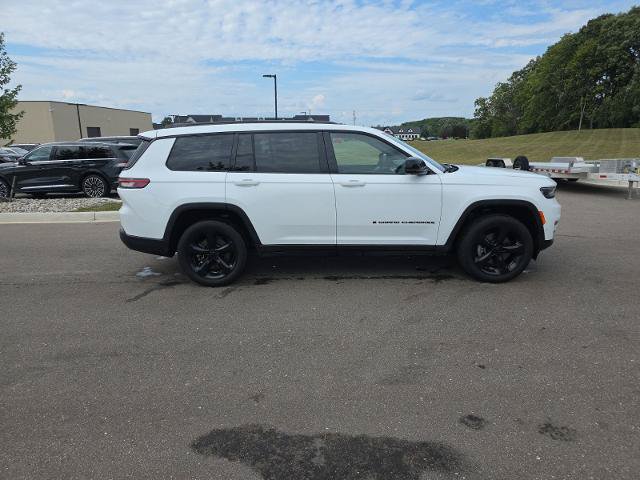 Used 2024 Jeep Grand Cherokee L Limited w/ Luxury Tech Group II AWD/4WD image 8