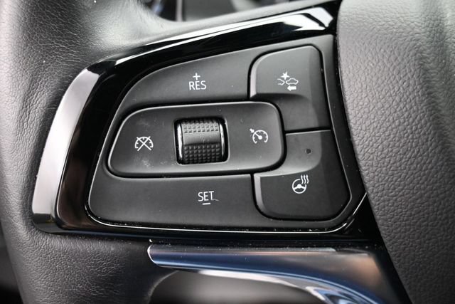 Used 2023 Buick Enclave Essence AWD/4WD image 19