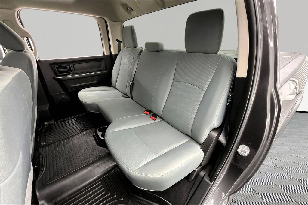 Used 2018 RAM 2500 Tradesman w/ Chrome Appearance Group image 27