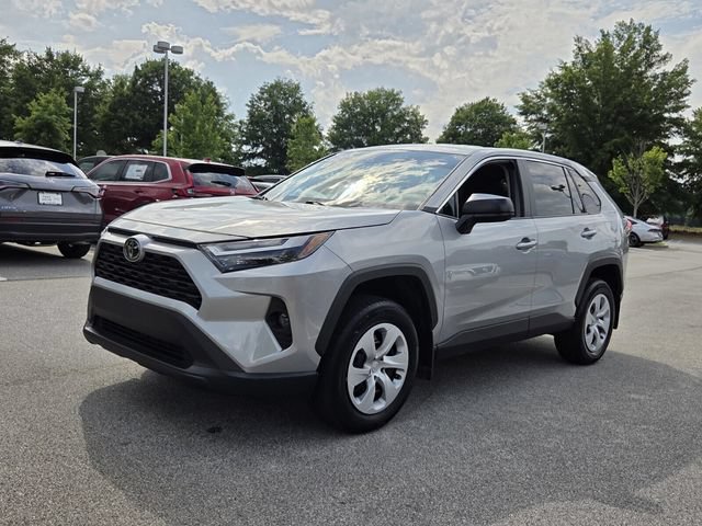 Used 2025 Toyota RAV4 LE FWD video 3