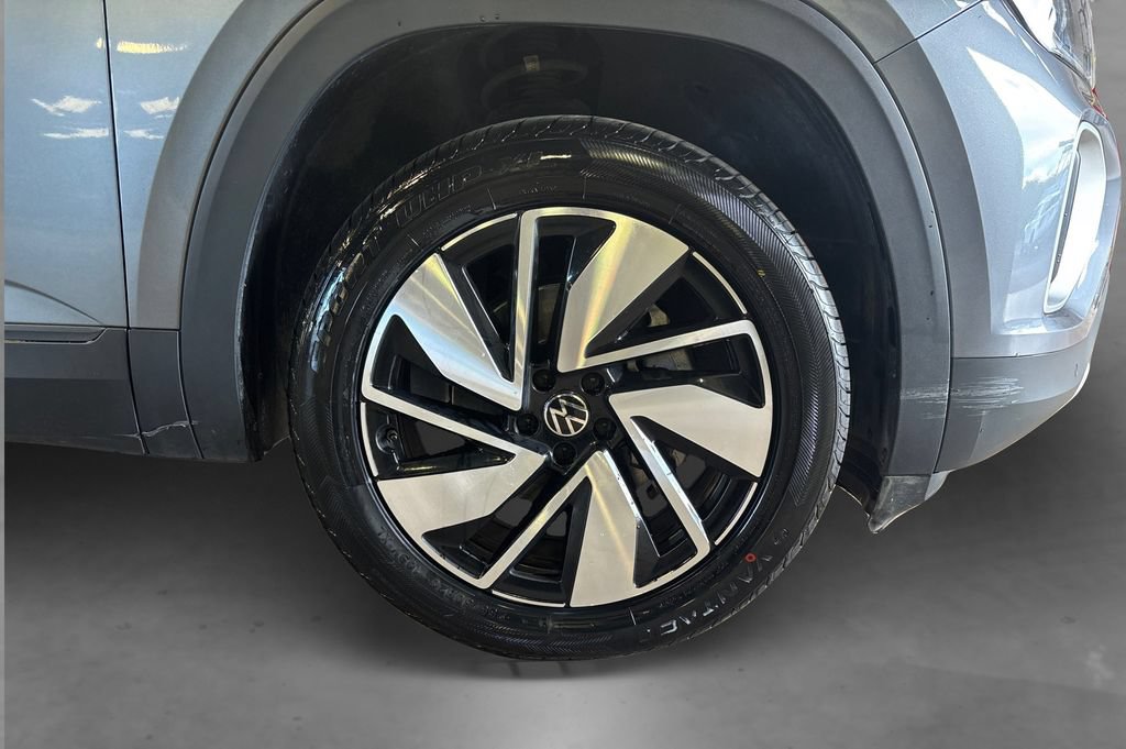 Used 2025 Volkswagen Atlas SE AWD/4WD image 18