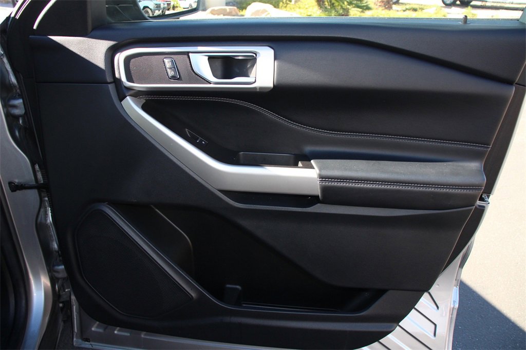 Certified 2022 Ford Explorer XLT w/ Equipment Group 202A image 28