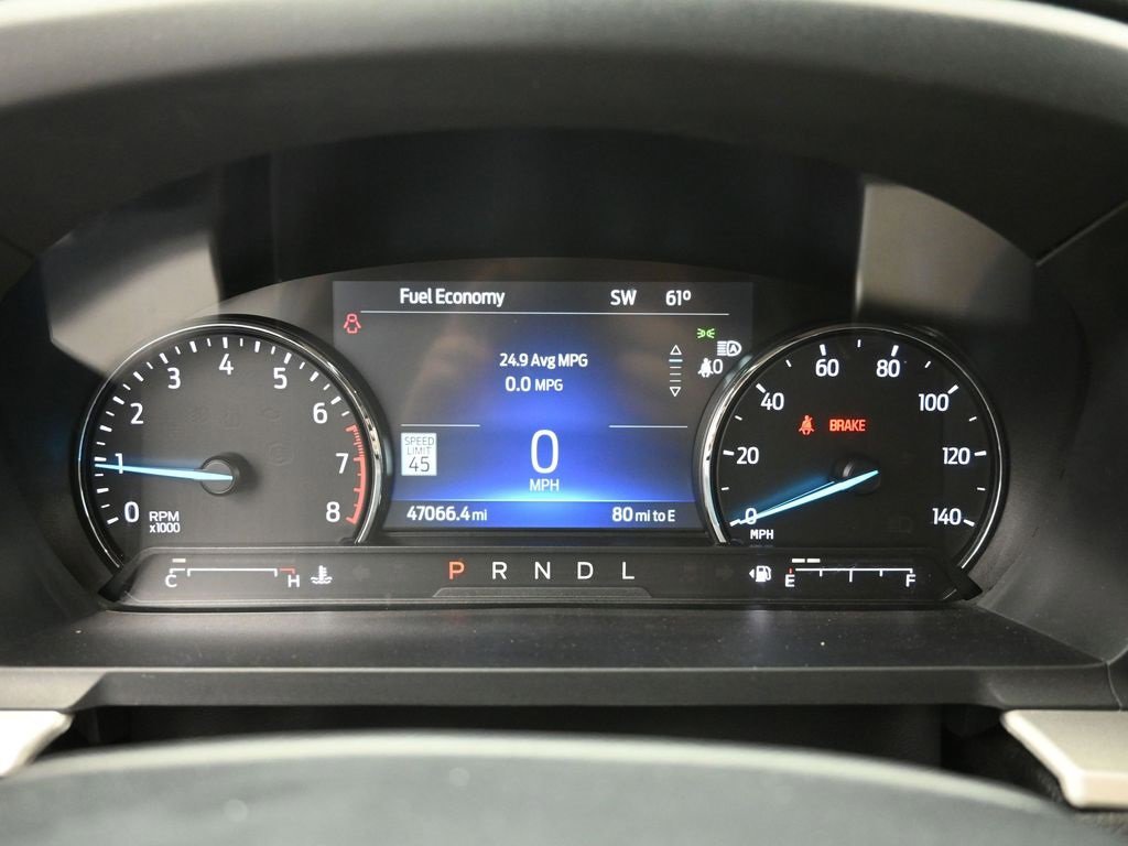 Certified 2022 Ford Explorer XLT w/ Equipment Group 202A image 3