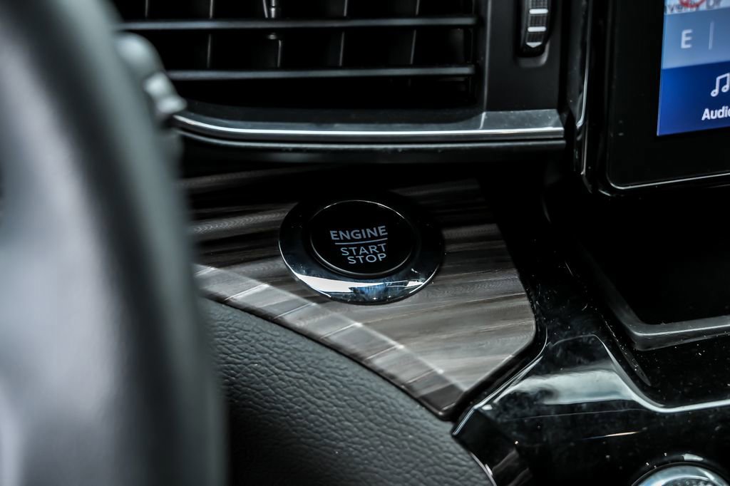 Certified 2023 Ford Explorer Limited AWD/4WD image 24