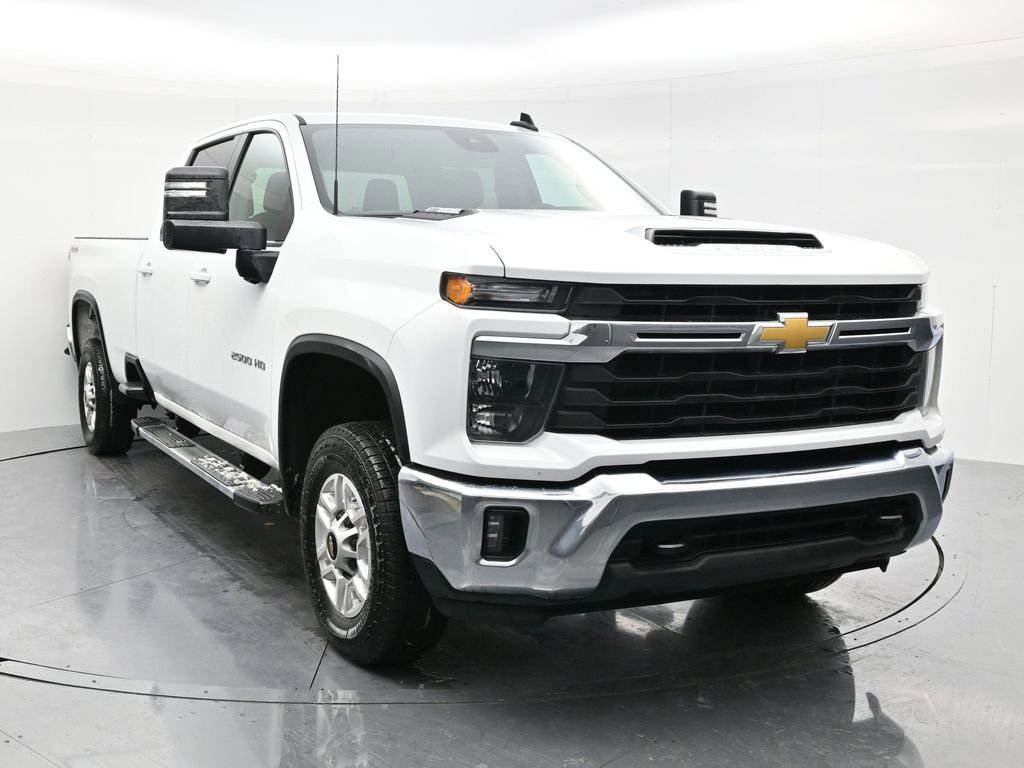 Used 2025 Chevrolet Silverado 2500 LT w/ Convenience Package image 19