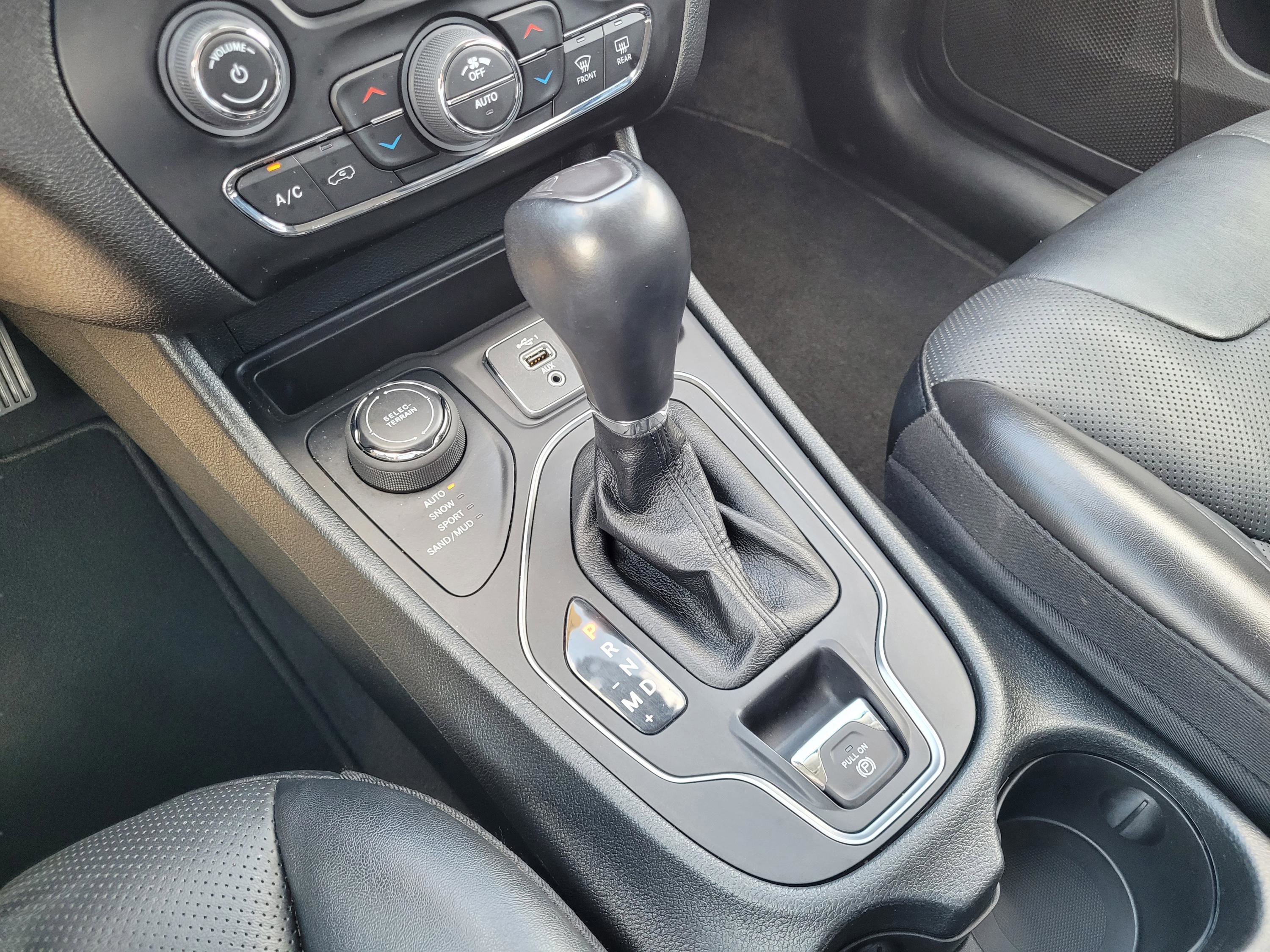 Used 2022 Jeep Cherokee Latitude Lux AWD/4WD image 24