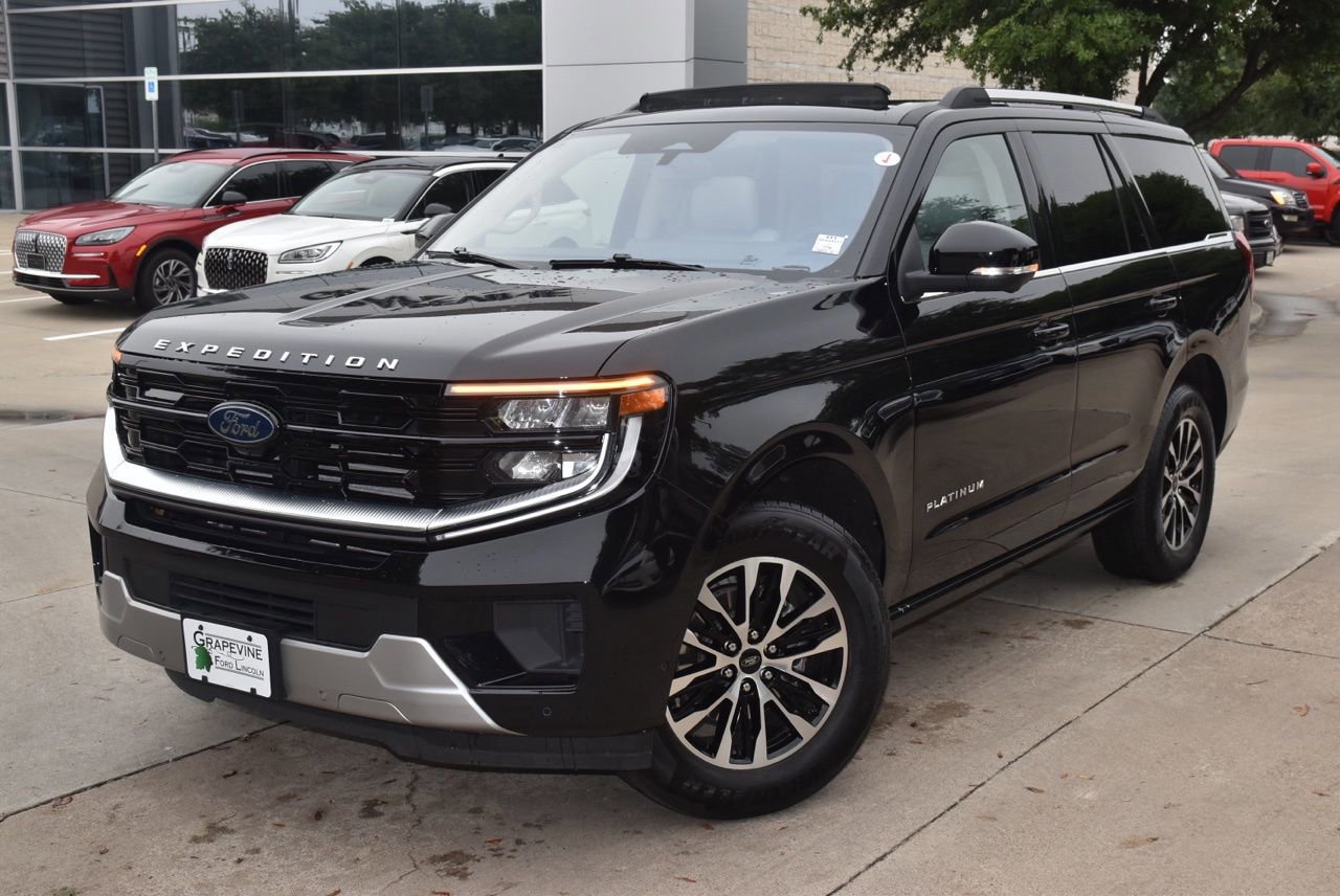 Certified 2025 Ford Expedition Platinum AWD/4WD image 3