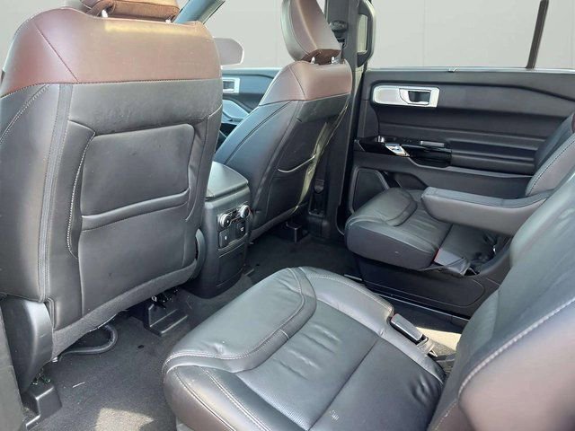 Certified 2023 Ford Explorer Platinum w/ Premium Technology Package image 20
