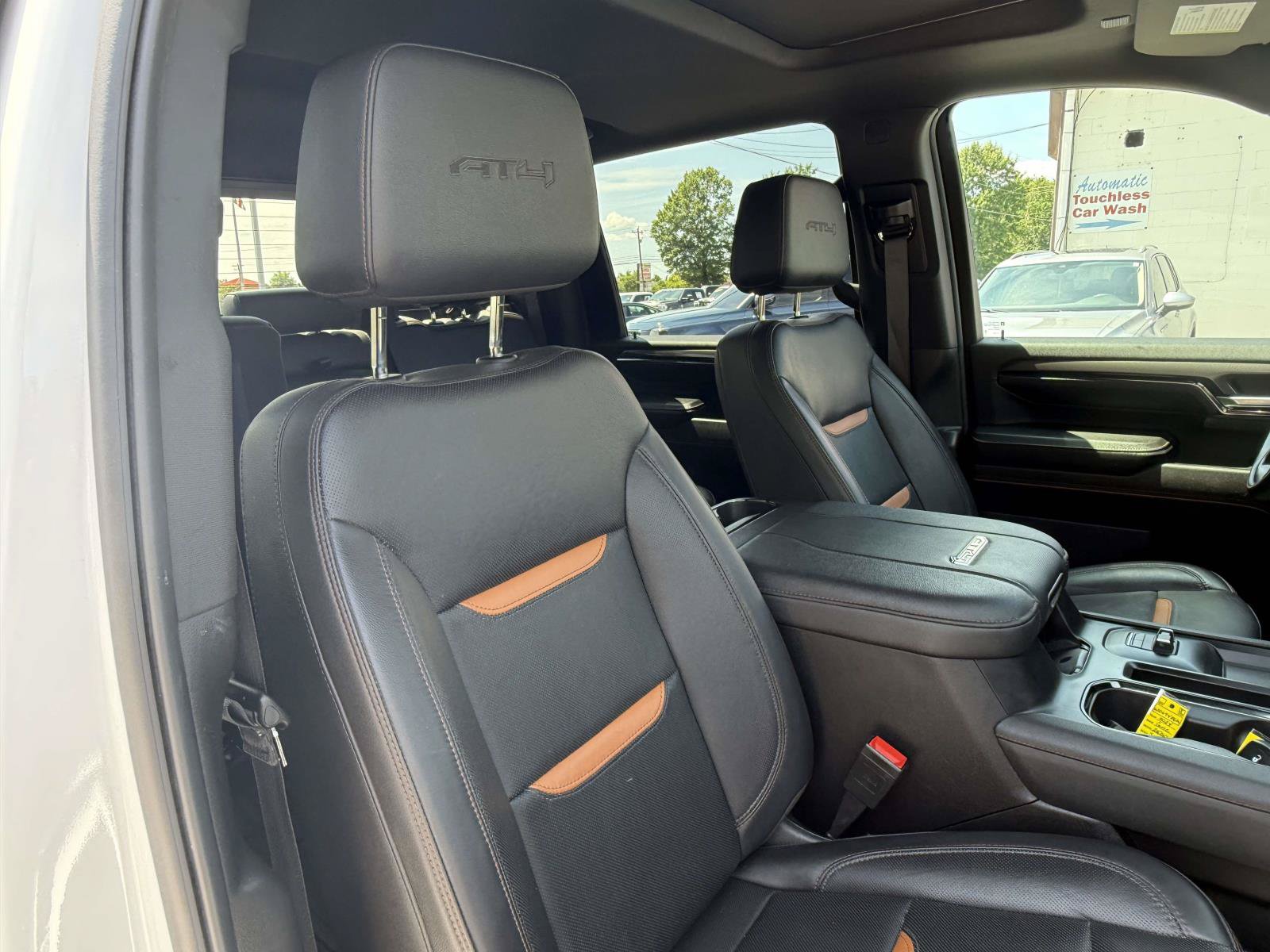Used 2024 GMC Sierra 2500 AT4 w/ AT4 Premium Plus Package AWD/4WD image 26
