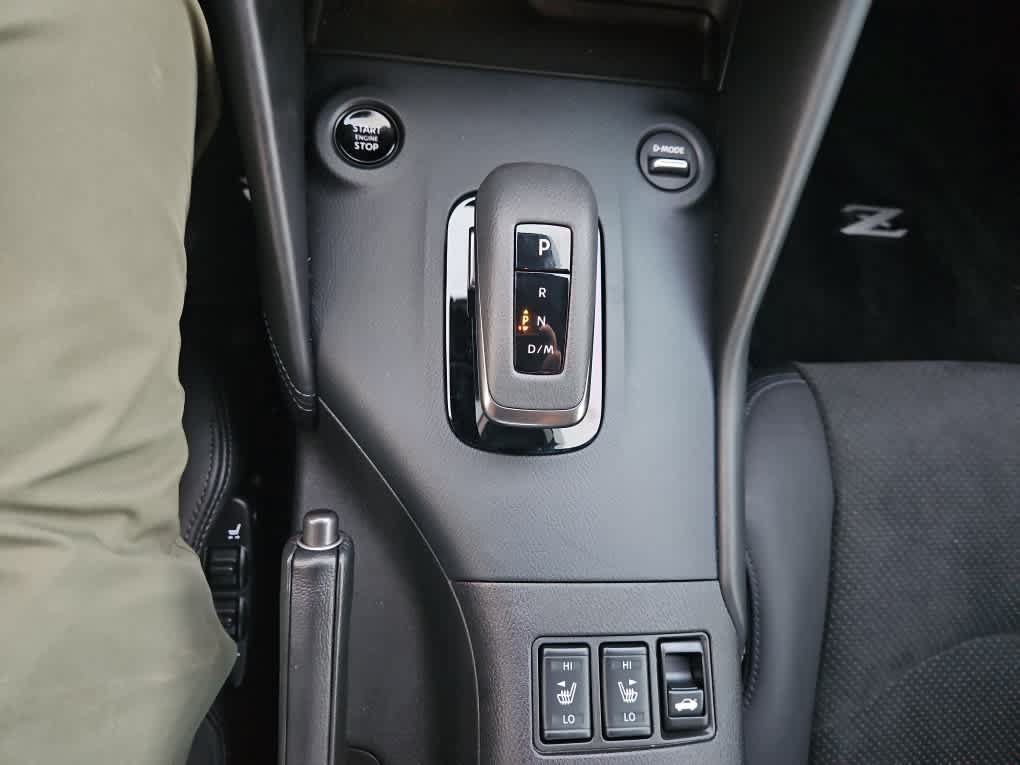 Used 2025 Nissan Z Performance w/ Floor Mat Package RWD image 18