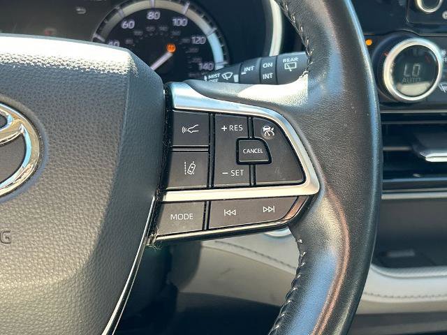 Used 2021 Toyota Highlander XLE image 24