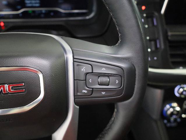 Used 2023 GMC Yukon XL SLT w/ SLT Premium Package AWD/4WD image 17