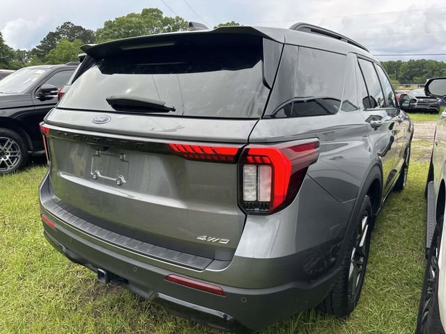 Certified 2025 Ford Explorer ST-Line w/ ST-Line Street Pack AWD/4WD image 16