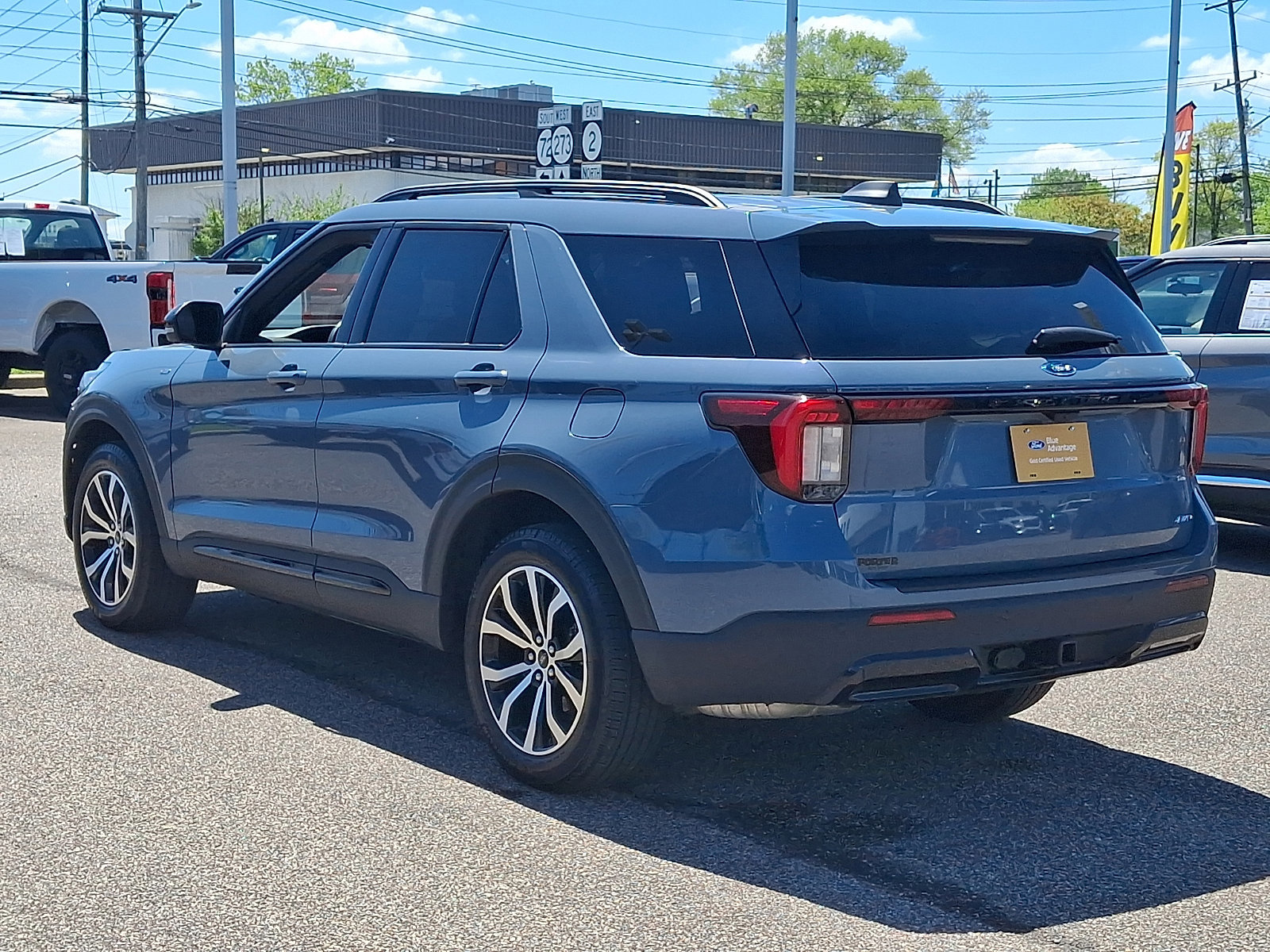 Certified 2025 Ford Explorer ST-Line AWD/4WD image 4