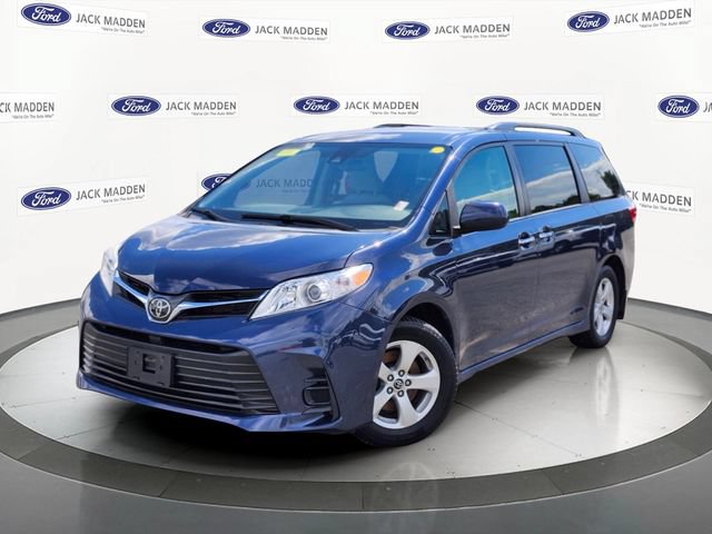 Used 2020 Toyota Sienna LE w/ LE Preferred Package