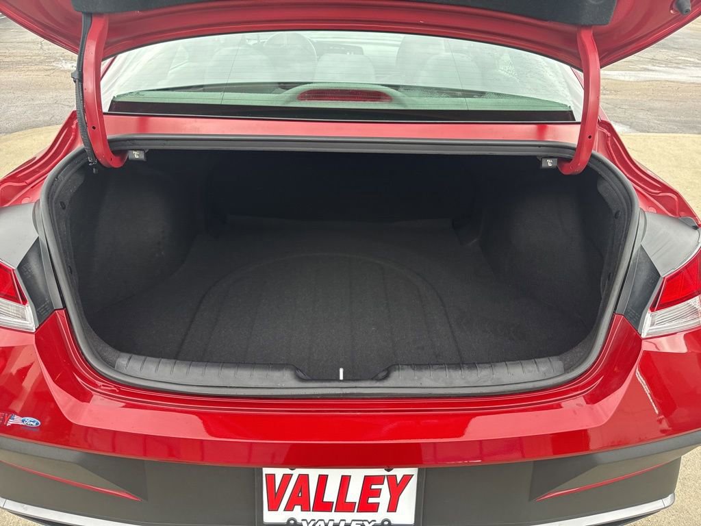 Used 2025 Hyundai Elantra Sport image 45