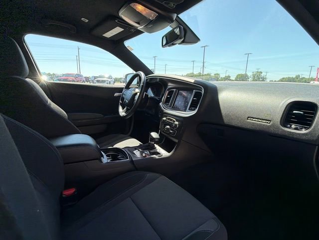 Used 2021 Dodge Charger SXT w/ Blacktop Package AWD/4WD image 23