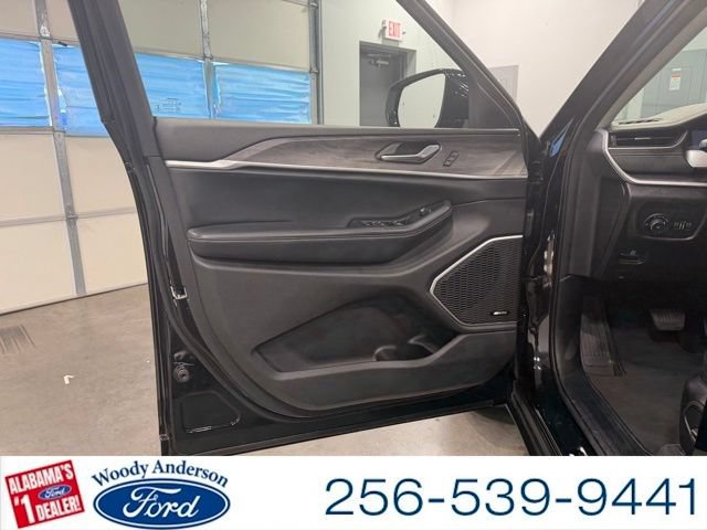 Used 2022 Jeep Grand Cherokee L Limited w/ Trailer Tow Group (B) AWD/4WD image 22