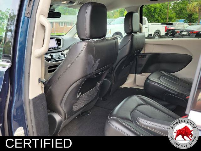 Used 2023 Chrysler Pacifica Touring-L FWD image 16
